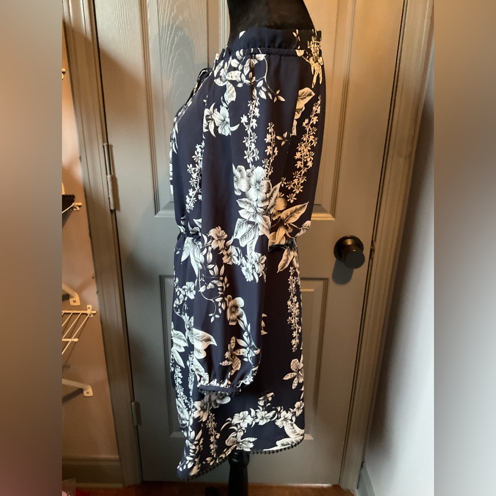Sam Edelman size 4 navy & off white floral print dress - Picture 5 of 6